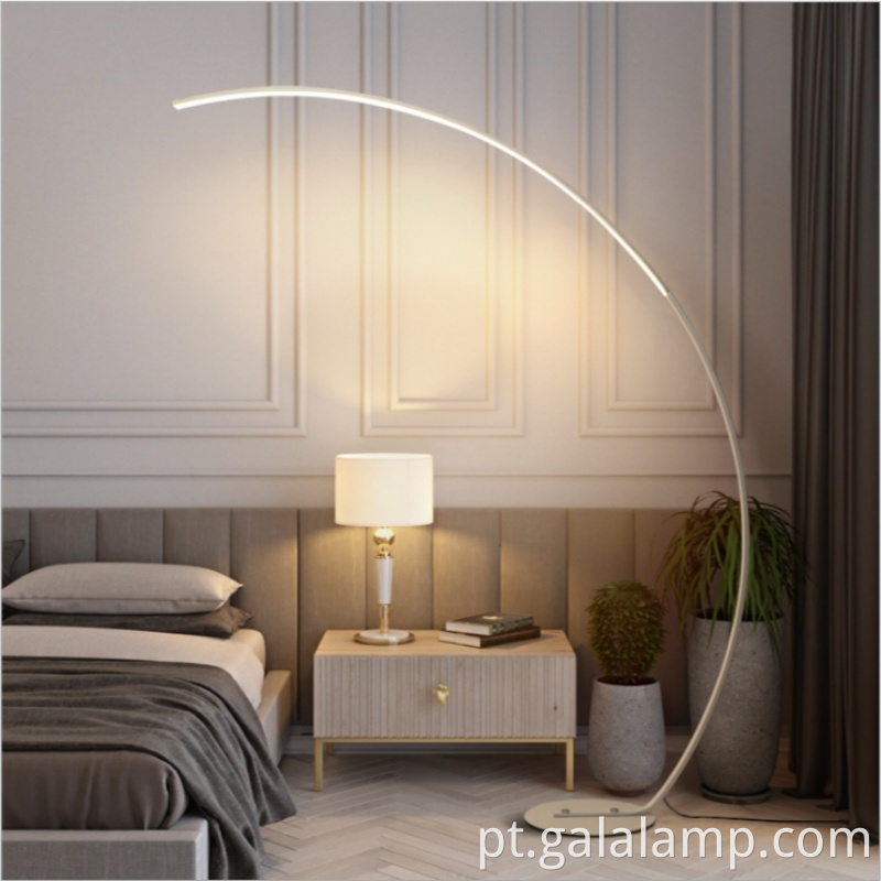 minimalist-standing-lamp-for-living-room
